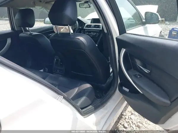 WBA8E5G53HNU42351 2017 BMW 3ER - Image 8