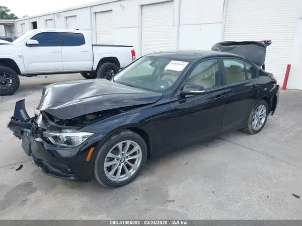 WBA8E5G53JNU45708 2018 BMW 3ER - Image 2