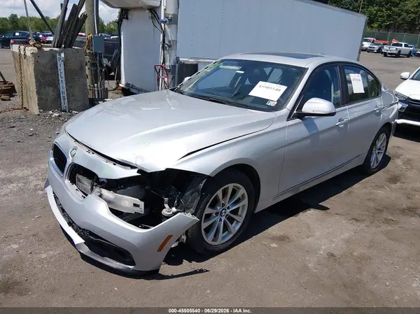 WBA8E5G53JNU46339 2018 BMW 3ER - Image 2