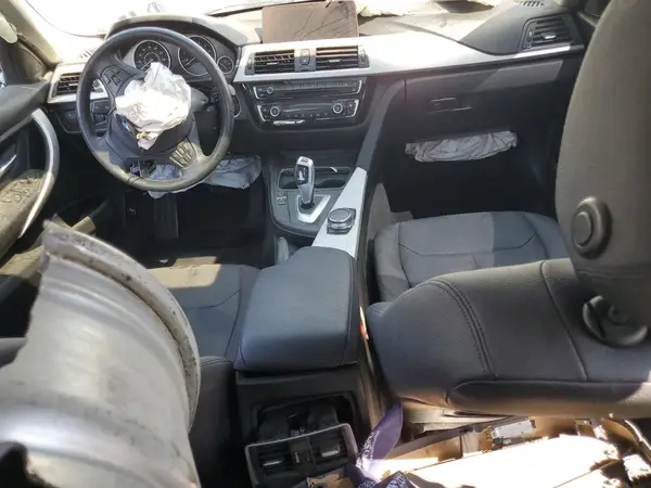 WBA8E5G53JNV02165 2018 BMW 3ER - Image 8