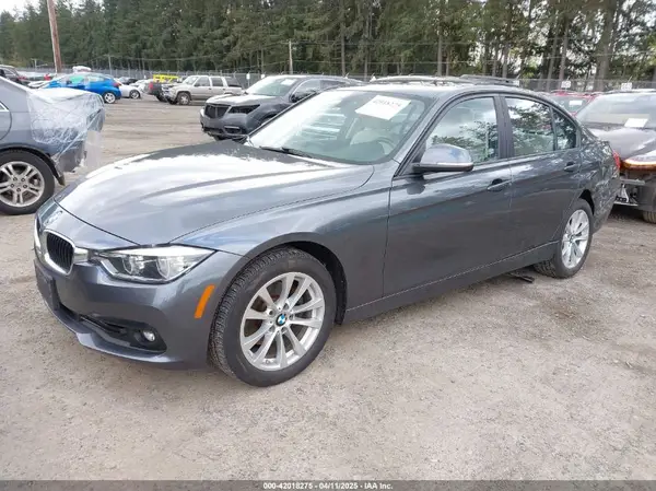 WBA8E5G53JNV03333 2018 BMW 3ER - Image 2