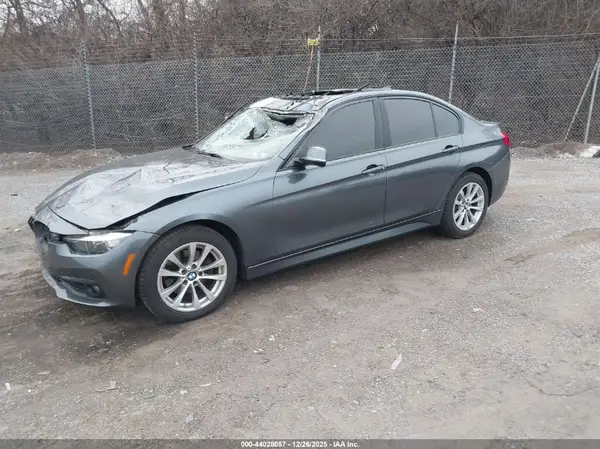 WBA8E5G54GNT40202 2016 BMW 3ER - Image 2