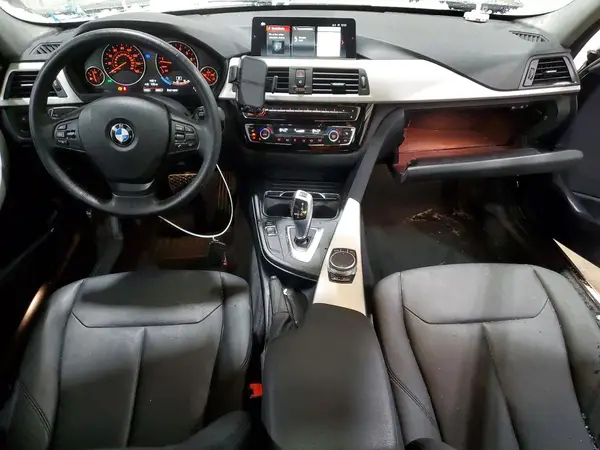 WBA8E5G54JNU46222 2018 BMW 3ER - Image 8