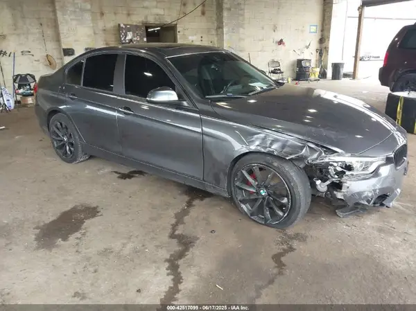 WBA8E5G54JNU46270 2018 BMW 3ER - Image 1