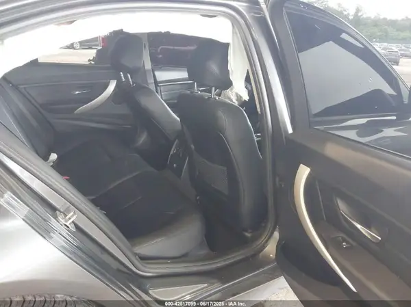 WBA8E5G54JNU46270 2018 BMW 3ER - Image 8