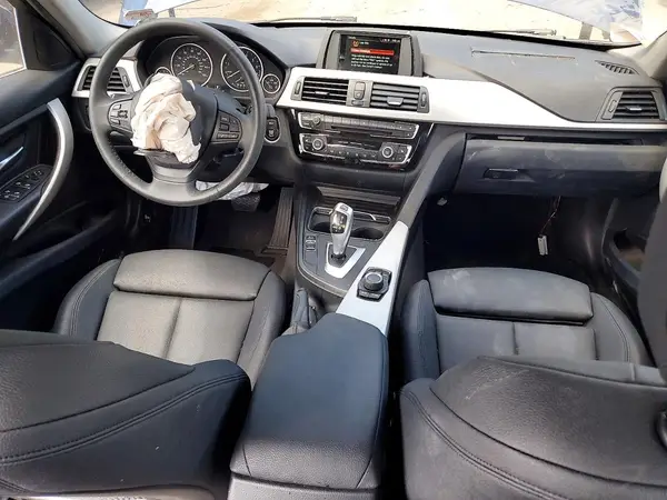 WBA8E5G54JNU46284 2018 BMW 3ER - Image 8