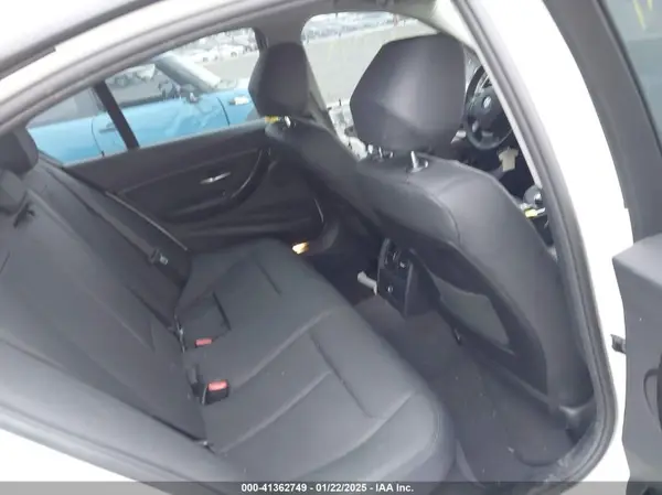 WBA8E5G54JNU47158 2018 BMW 3ER - Image 8