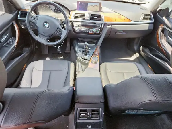 WBA8E5G54JNV02241 2018 BMW 3ER - Image 8