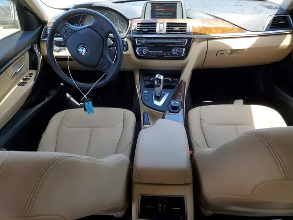WBA8E5G54JNV02921 2018 BMW 3ER - Image 8