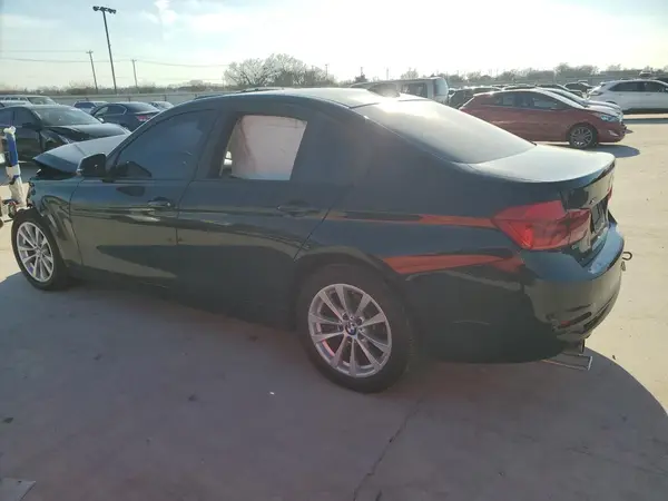 WBA8E5G54JNV03082 2018 BMW 3ER - Image 2
