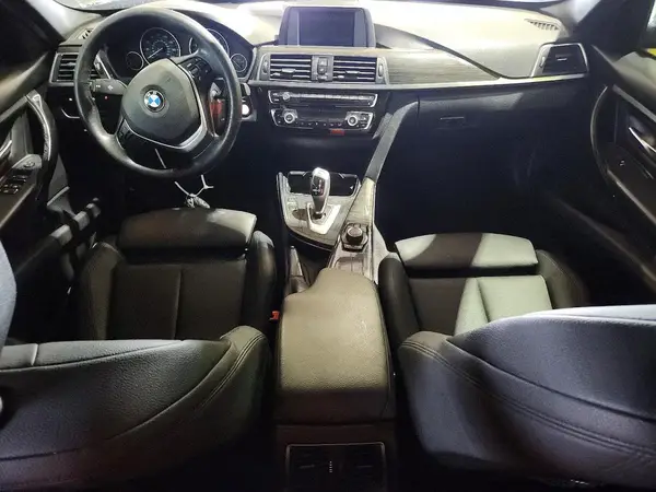 WBA8E5G54JNV03194 2018 BMW 3ER - Image 8
