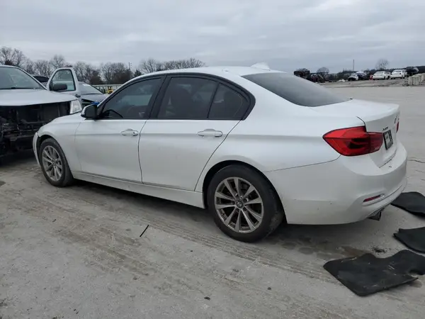 WBA8E5G54JNV03261 2018 BMW 3ER - Image 2