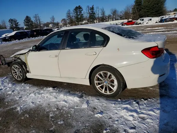 WBA8E5G55GNT40404 2016 BMW 3ER - Image 2