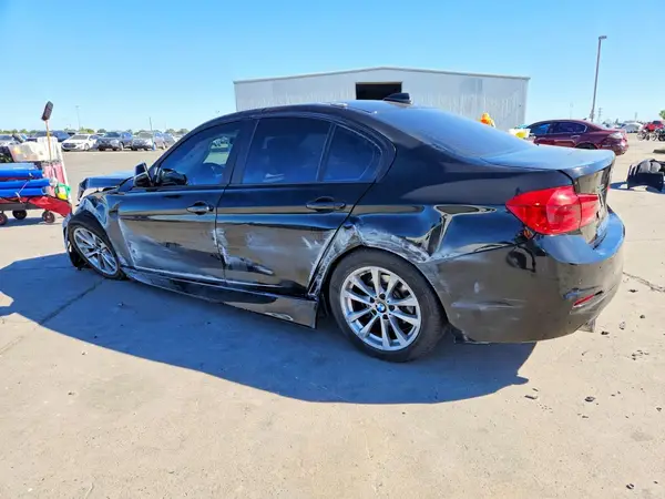 WBA8E5G55GNT41620 2016 BMW 3ER - Image 2