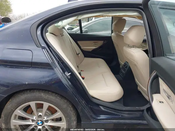 WBA8E5G55GNU21547 2016 BMW 3ER - Image 8