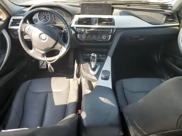 WBA8E5G55HNU41802 2017 BMW 3ER - Image 8