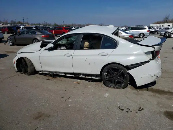 WBA8E5G55JNU46407 2018 BMW 3ER - Image 2