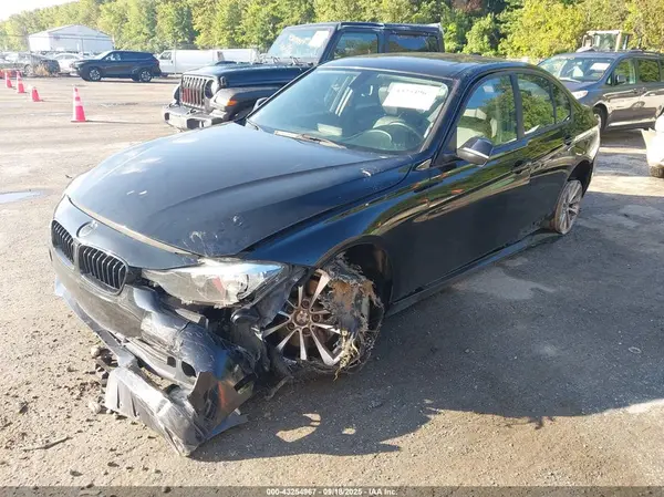 WBA8E5G56GNU19158 2016 BMW 3ER - Image 2