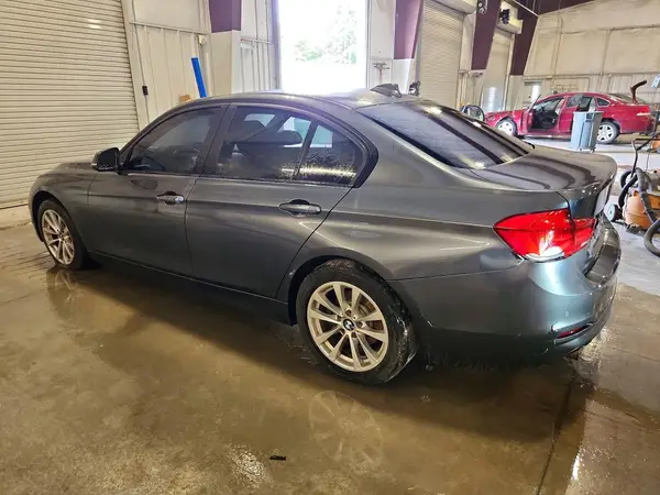 WBA8E5G56HNU22613 2017 BMW 3ER - Image 2