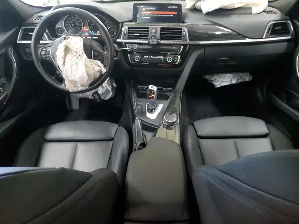 WBA8E5G56JNU45704 2018 BMW 3ER - Image 8