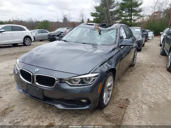 WBA8E5G56JNU46514 2018 BMW 3ER - Image 2