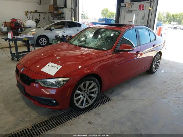 WBA8E5G56JNU47887 2018 BMW 3ER - Image 2