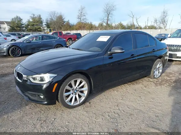 WBA8E5G56JNU48134 2018 BMW 3ER - Image 2