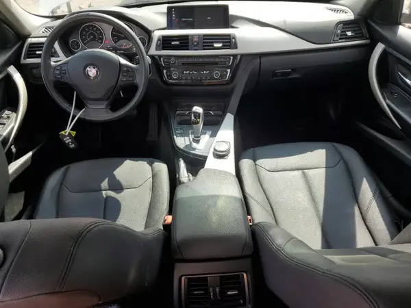 WBA8E5G56JNV03259 2018 BMW 3ER - Image 8