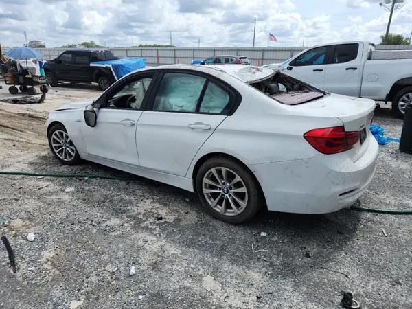 WBA8E5G57HNU22202 2017 BMW 3ER - Image 2
