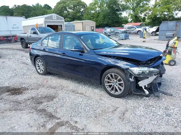 WBA8E5G57HNU41476 2017 BMW 3ER - Image 1