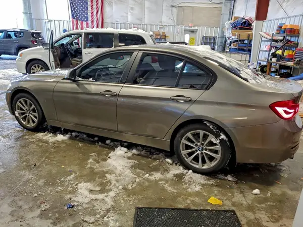 WBA8E5G57JNU46070 2018 BMW 3ER - Image 2