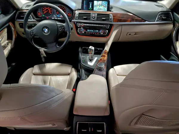 WBA8E5G57JNU46070 2018 BMW 3ER - Image 8
