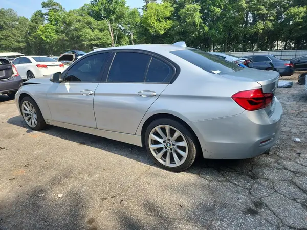 WBA8E5G57JNU48014 2018 BMW 3ER - Image 2