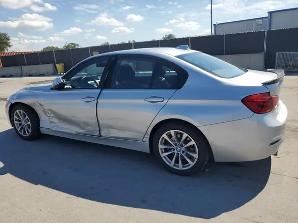 WBA8E5G57JNV02461 2018 BMW 3ER - Image 2