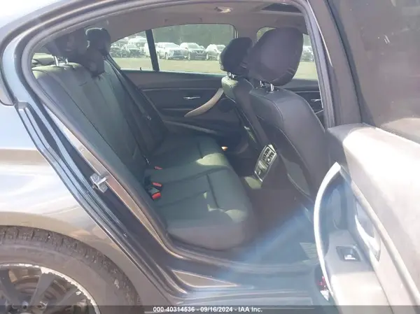 WBA8E5G57JNV02900 2018 BMW 3ER - Image 8