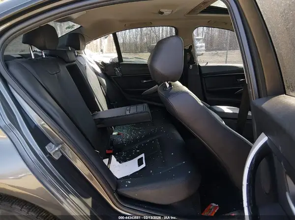 WBA8E5G58HNU22239 2017 BMW 3ER - Image 8