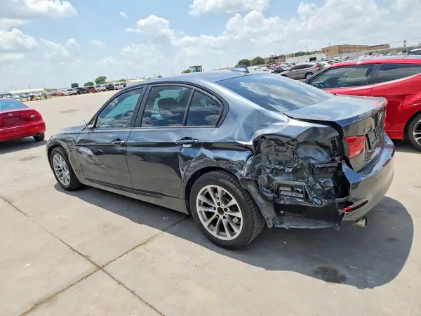 WBA8E5G58HNU41986 2017 BMW 3ER - Image 2