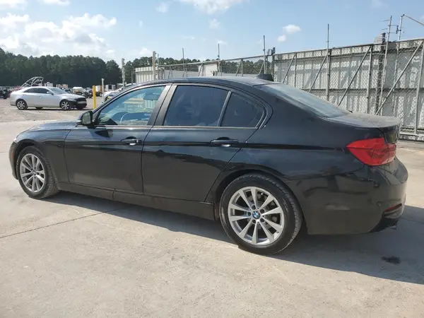 WBA8E5G58JNU45672 2018 BMW 3ER - Image 2