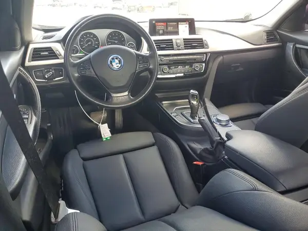 WBA8E5G58JNU46207 2018 BMW 3ER - Image 8