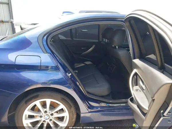 WBA8E5G58JNU47213 2018 BMW 3ER - Image 8