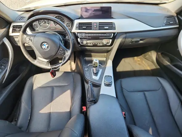 WBA8E5G58JNV01710 2018 BMW 3ER - Image 8
