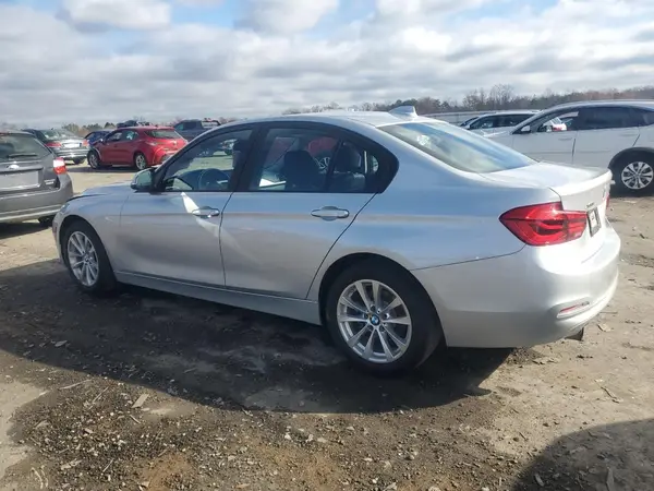 WBA8E5G58JNV02680 2018 BMW 3ER - Image 2