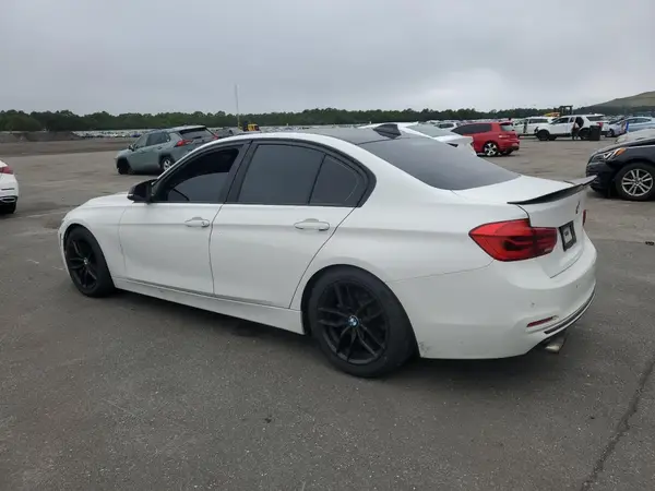 WBA8E5G59GNU19915 2016 BMW 3ER - Image 2