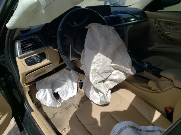 WBA8E5G59GNU20191 2016 BMW 3ER - Image 8