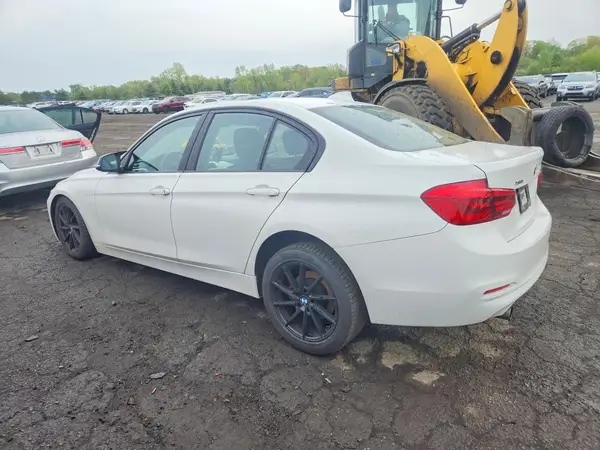 WBA8E5G59HNU41379 2017 BMW 3ER - Image 2