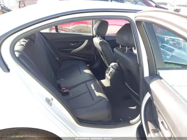 WBA8E5G59HNU41480 2017 BMW 3ER - Image 8