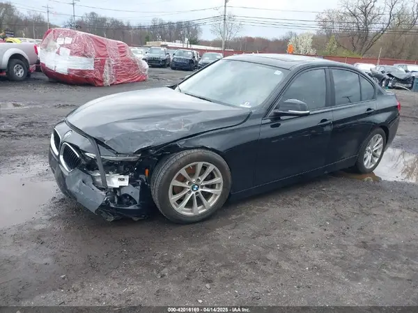 WBA8E5G59HNU42127 2017 BMW 3ER - Image 2