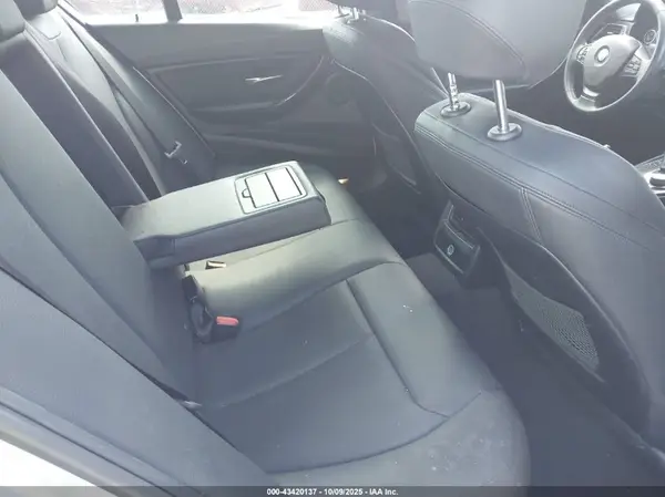 WBA8E5G59JNU45745 2018 BMW 3ER - Image 8