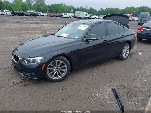 WBA8E5G59JNU46619 2018 BMW 3ER - Image 2