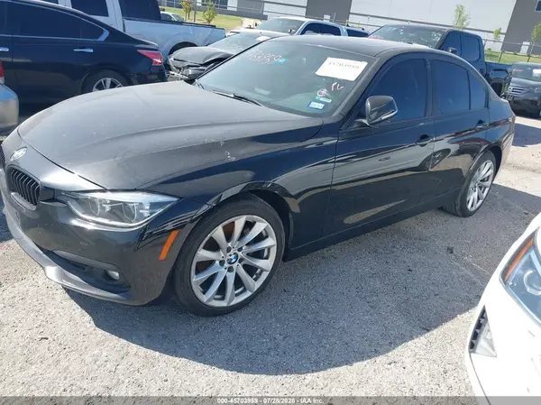 WBA8E5G59JNV02221 2018 BMW 3ER - Image 2
